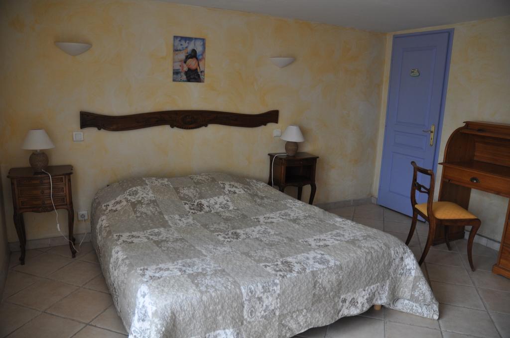 Hotel Le Petit Labouret Revest-du-Bion Exterior foto
